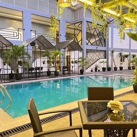 Hotel Halo Angeles City ภายนอก รูปภาพ