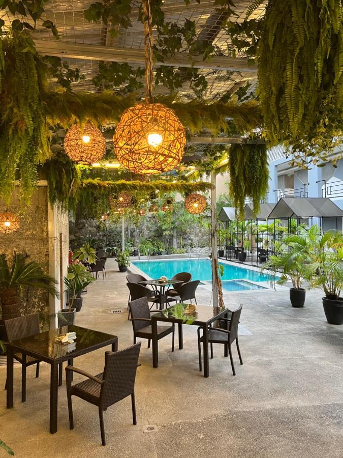 Hotel Halo Angeles City ภายนอก รูปภาพ